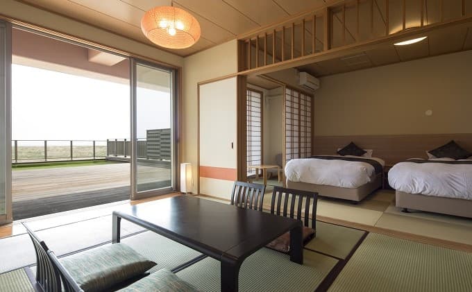 【わたり温泉 鳥の海】ペア宿泊ご利用券(1泊2食付):平日限定太平洋ビュー和洋室