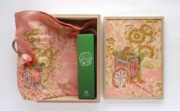 レチエ 保湿化粧水&着物地の巾着袋(木箱入り)