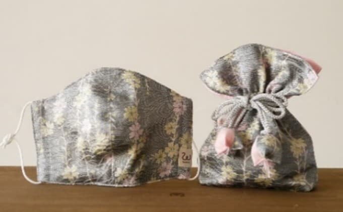 【メディアで多数紹介の人気商品】ご褒美、ギフトに願いを込めた着物地の巾着&マスク(桜・蝶文) ファッション小物 ファッション かばん トートバッグ 手提げ 織物