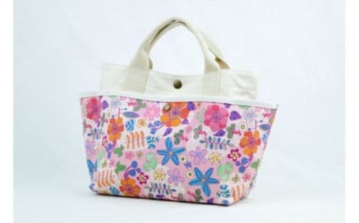 「琉球帆布」お散歩バッグ (sawanico) - 帆布 布 トート トートバッグ 人気 アーティスト イラストレーター sawanico 徳元佐和子 おしゃれ レディース ファッション お出かけ かばん 鞄 手仕事 手づくり ハンドメイド 琉球帆布 伝統技術 沖縄県 八重瀬町【価格改定】 (管理コード:XX025)