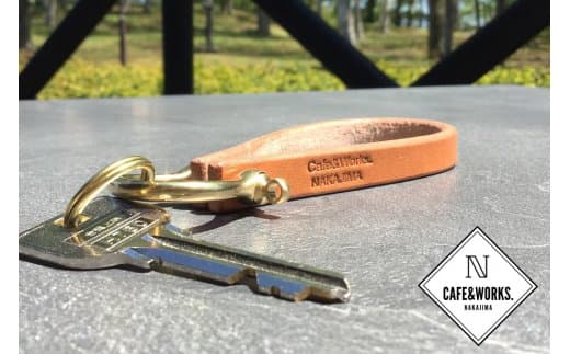 11-151 レザークラフト:真鍮シャックル本革レザーキーホルダー(ナチュラル)