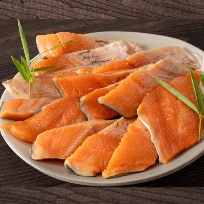 12-199 塩桜ます切身 たっぷり1kg