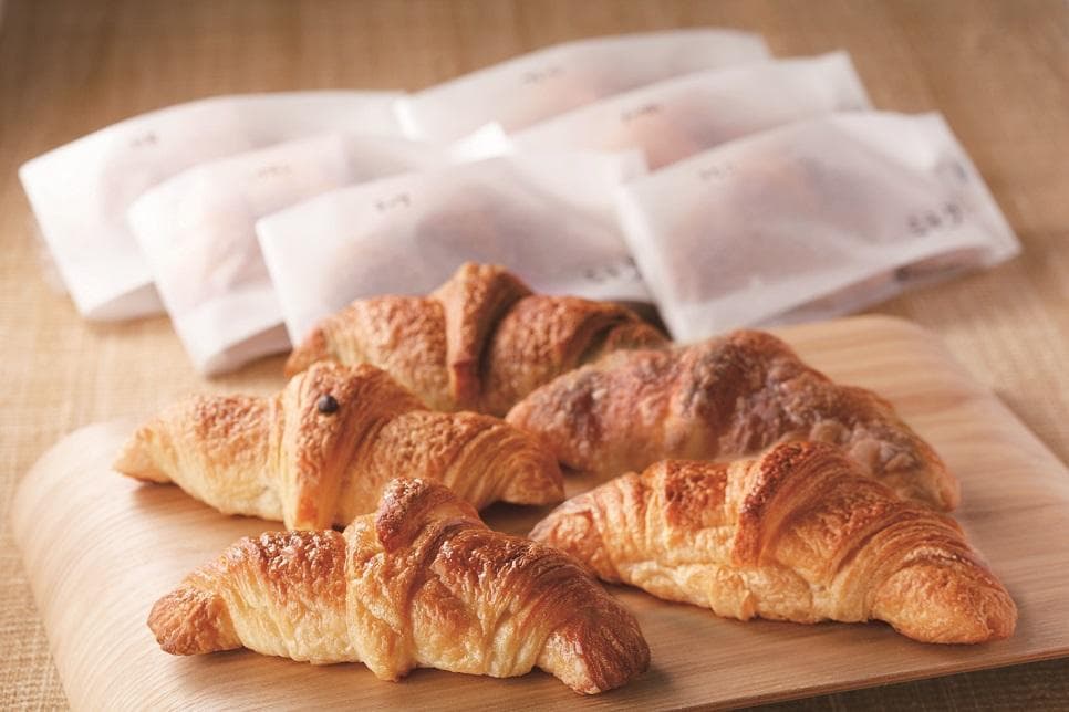 博多【三日月屋】天然酵母で作ったクロワッサン12個(定番商品全12種類)