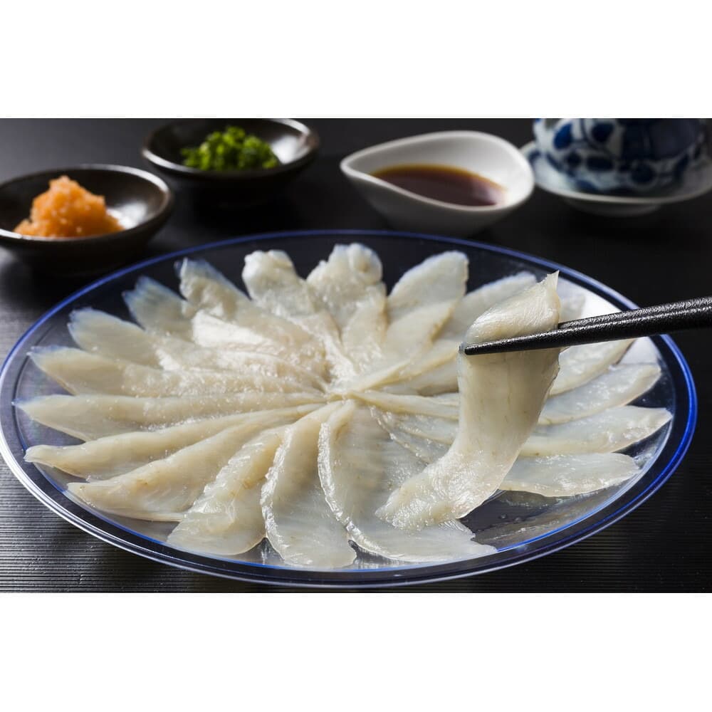 博多製造 ”ふぐざんまい”(刺身、たたき、一夜干し、唐揚げ、鍋用切身、茶漬け)