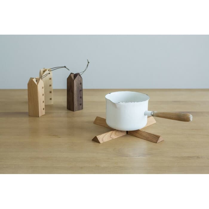 【福岡市】なべしきハウス(折りたためる木製鍋敷き)×1個