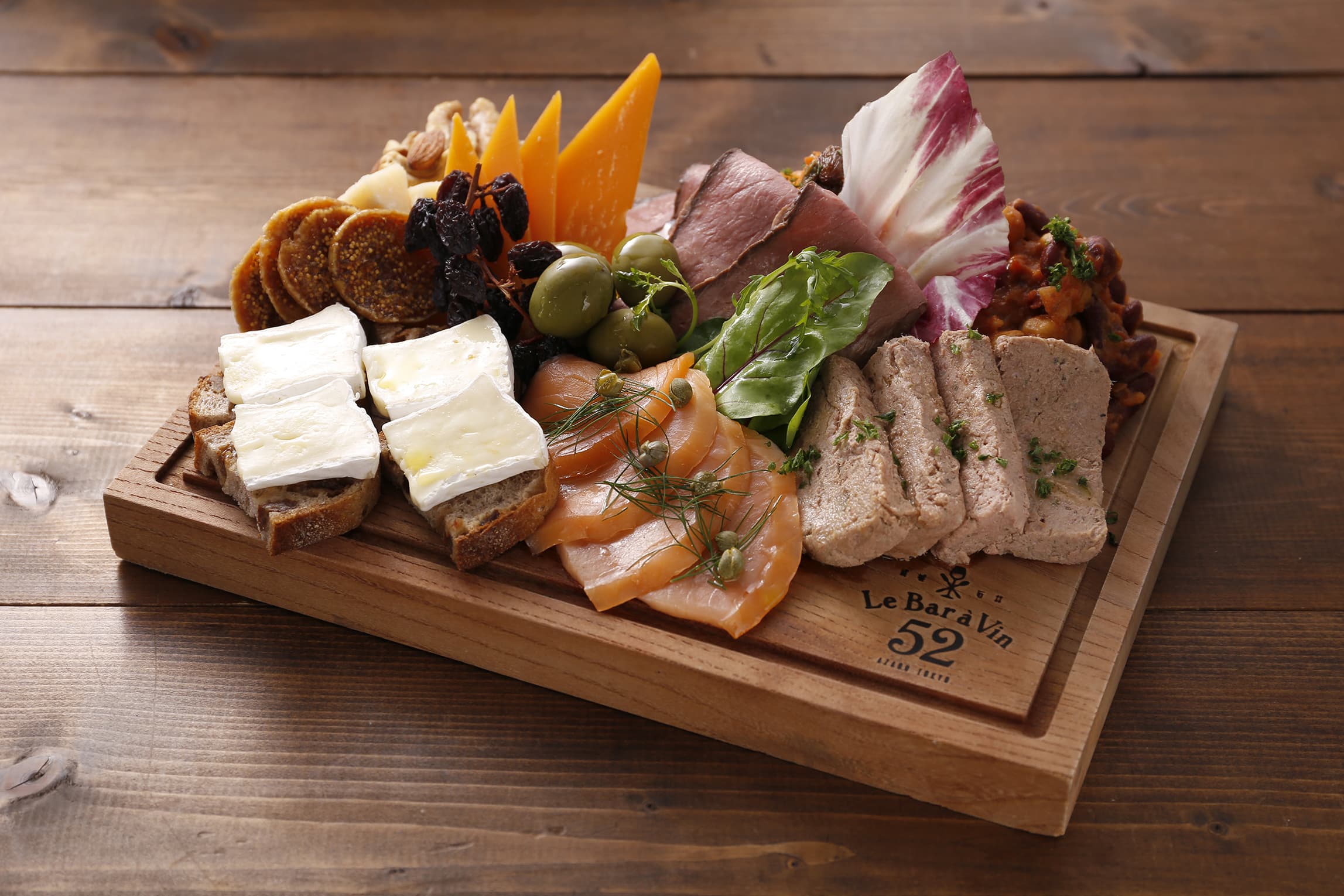 【ローソンふるさと納税カタログ掲載返礼品】 Le Bar à Vin 52 関内店 お食事券3名様分(ふるさと納税限定コース)★オリジナル